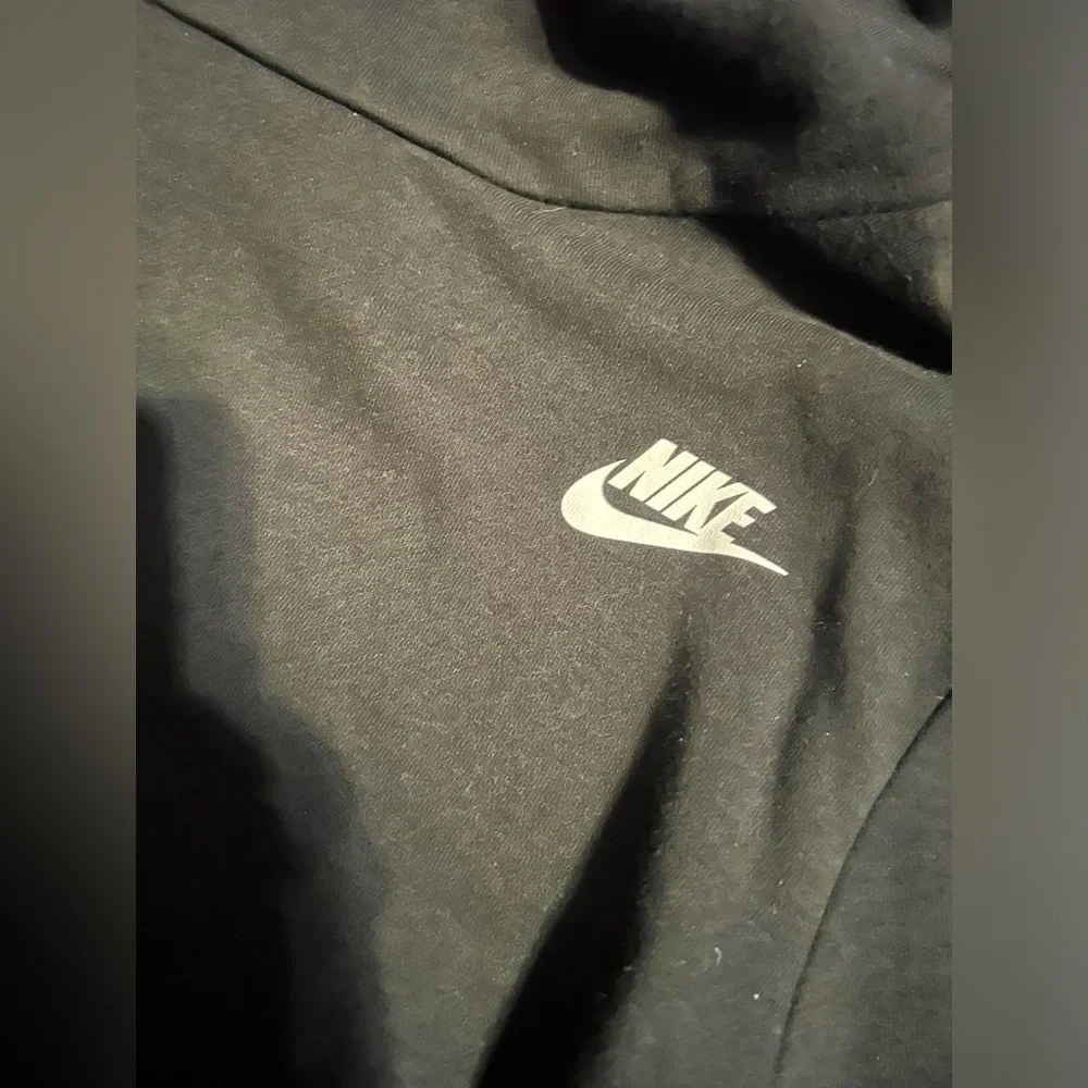 Nike sweatshirt